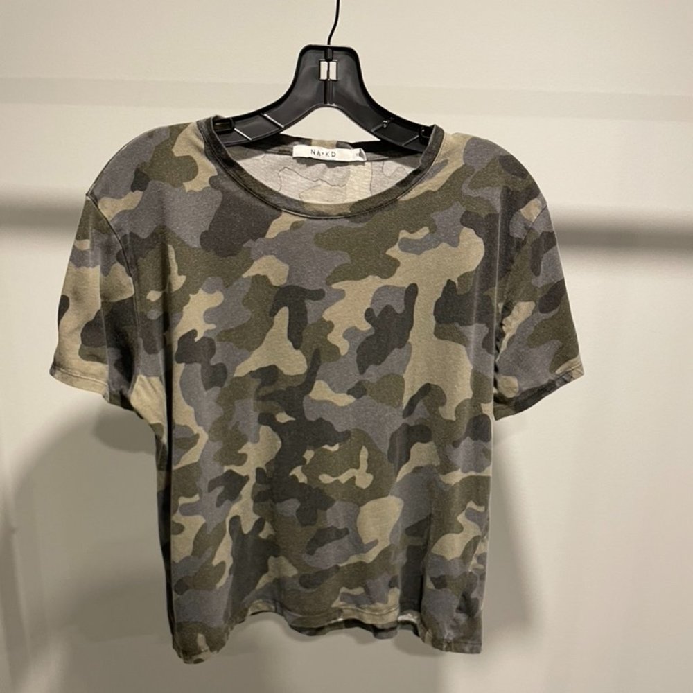 NA-KD Camo T-shirt